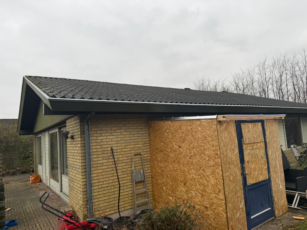 Tagpap på rækkehus i København